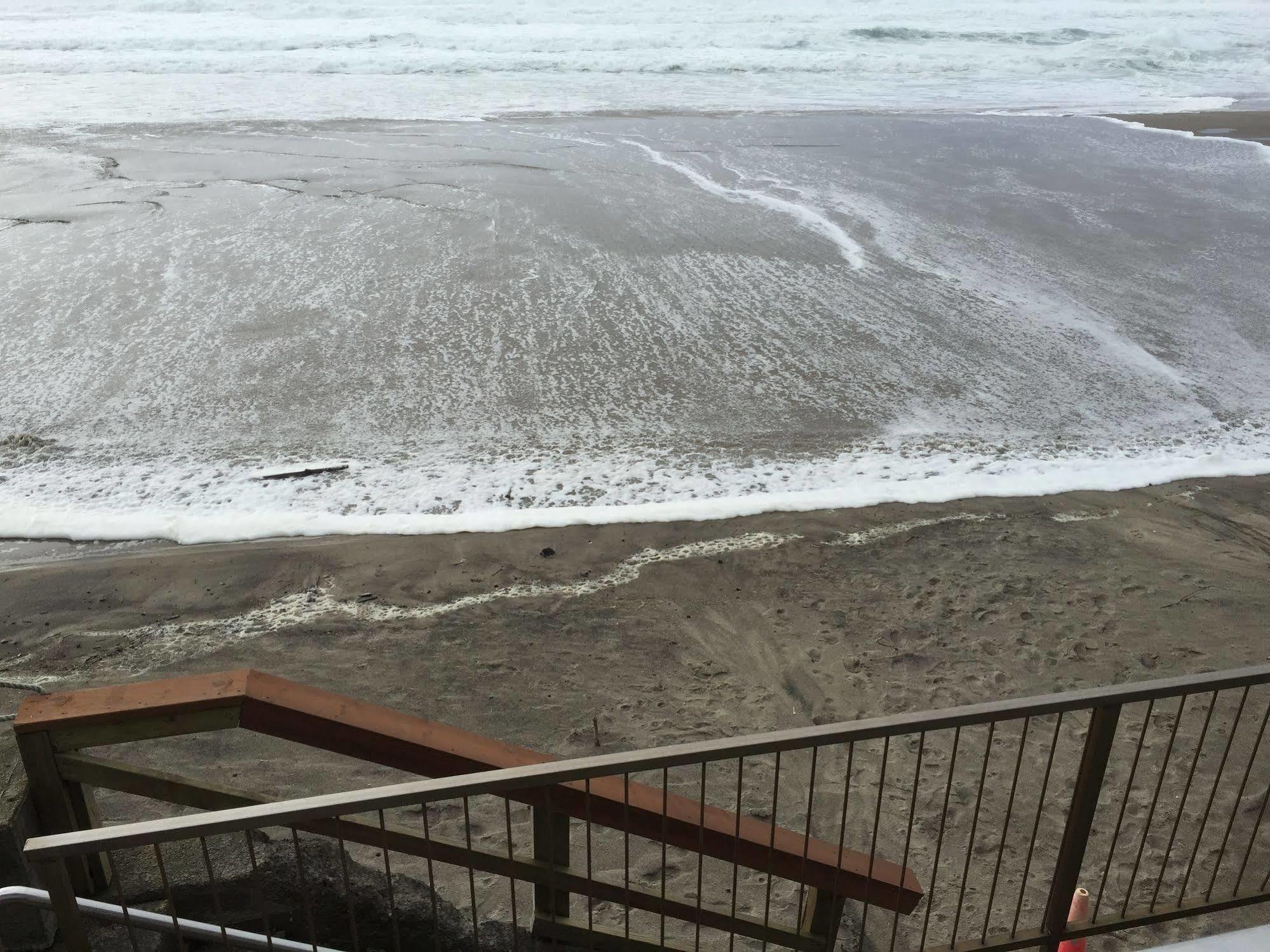 Sandcastle Beachfront Lincoln City Eksteriør bilde